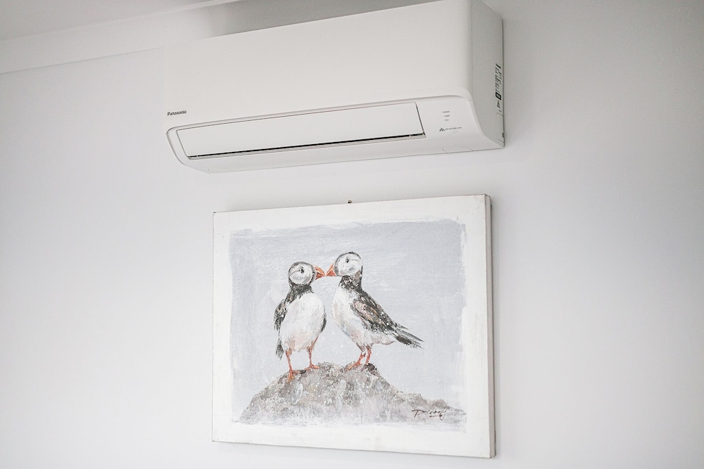 StayAU Fresh Modern 5BR Retreat Netflix in Berwick