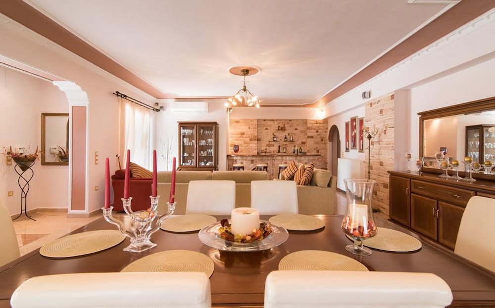 Fontana Holiday Home