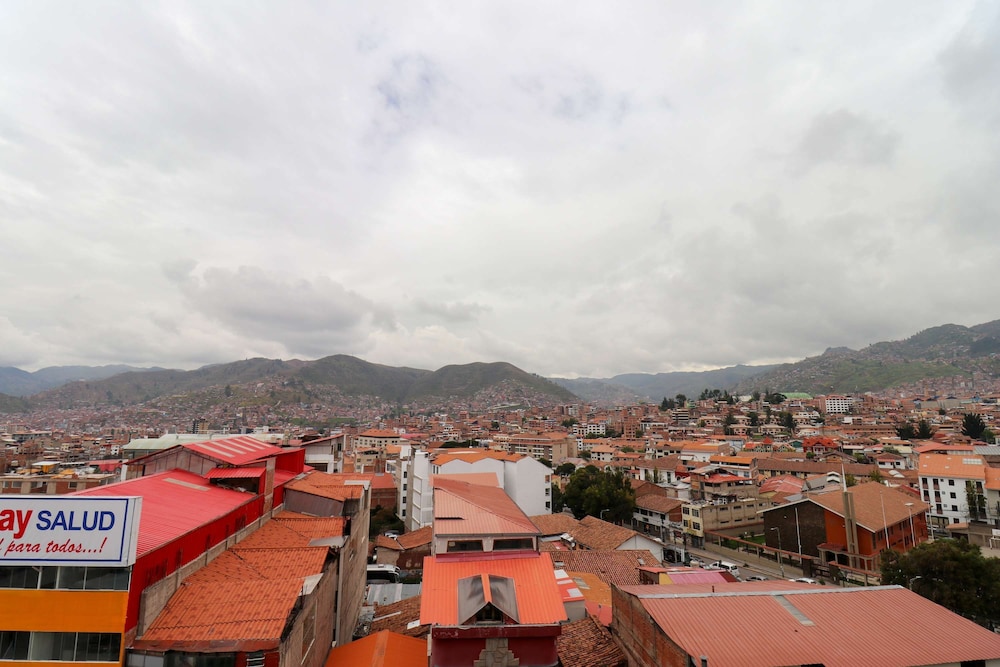 w Stunpedous 2BR w Perfect Balcony in Cusco