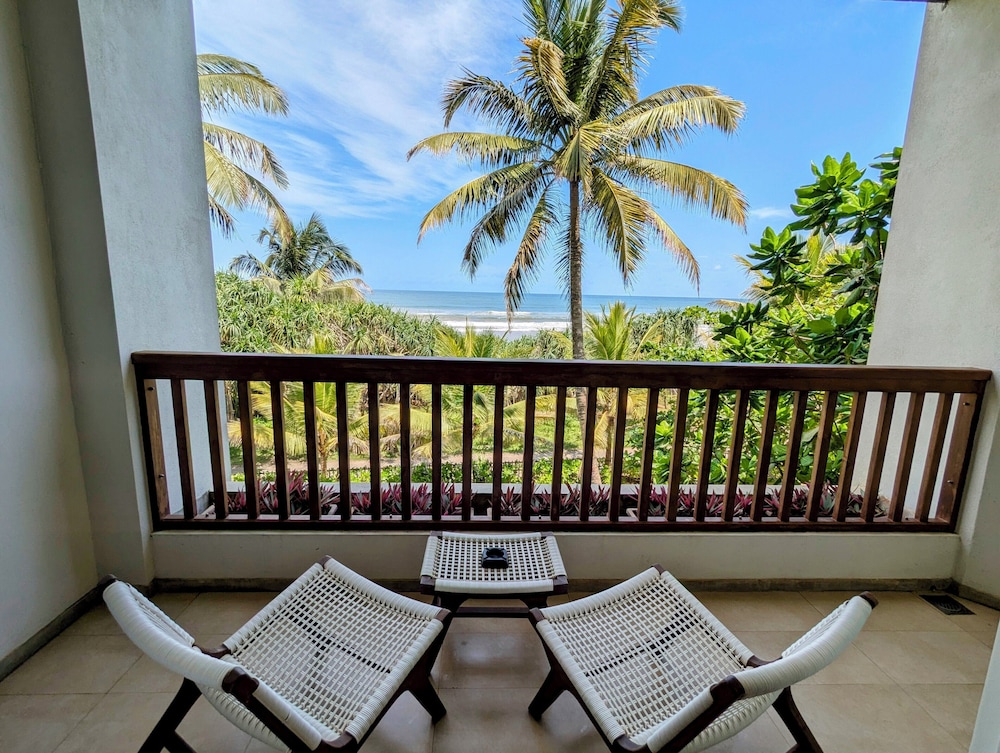 NH Bentota Ceysands Resort
