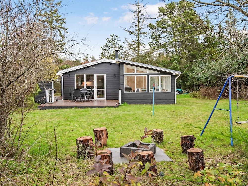 5 Star Holiday Home in Hals