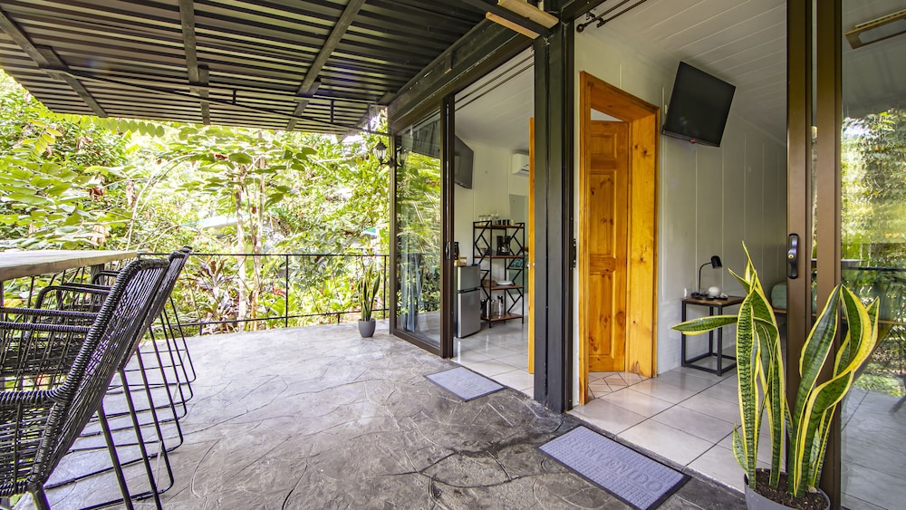 Eden Organic Farm & Bungalows