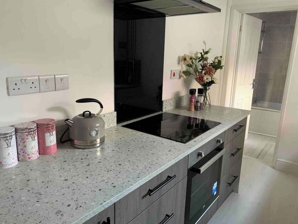 3 Bed Victorian Home in Norwich Sleeps 6 - 8