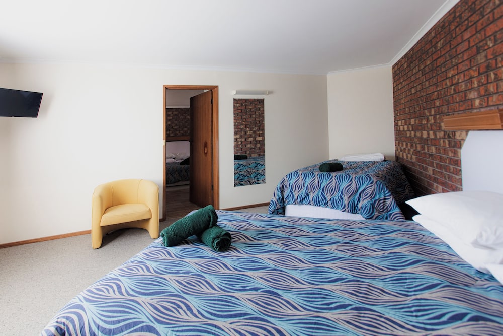 Donald Motor Lodge