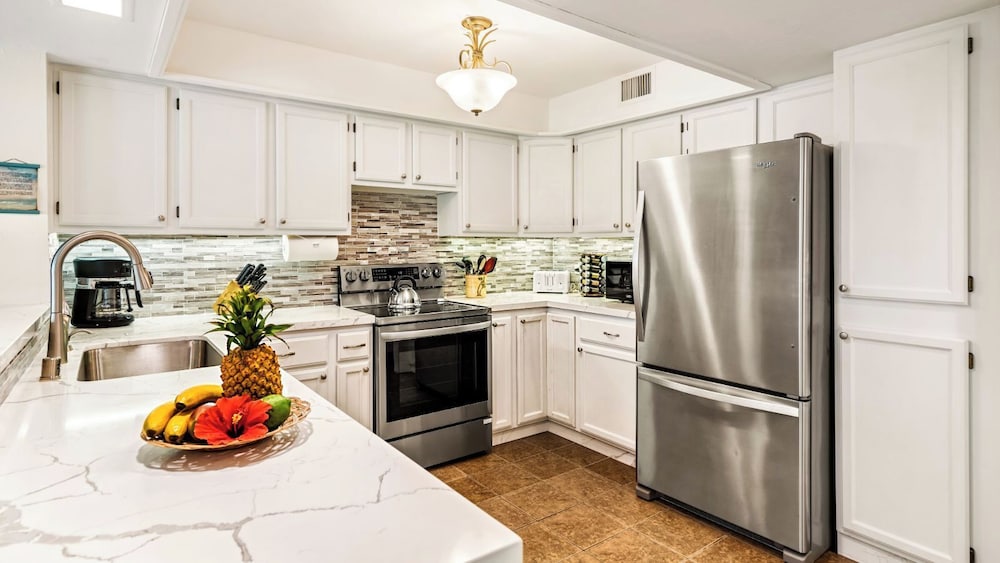 Newly Remodeled - Ocean View - AC - Ground Floor - Vrkcv