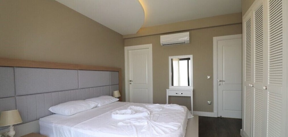Villa Joy 2 by JoyLettings view 4