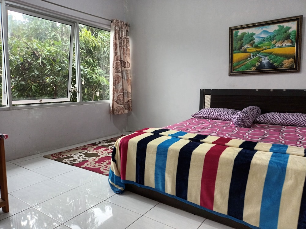 PAPADAAN Homestay Syariah Batu view 5