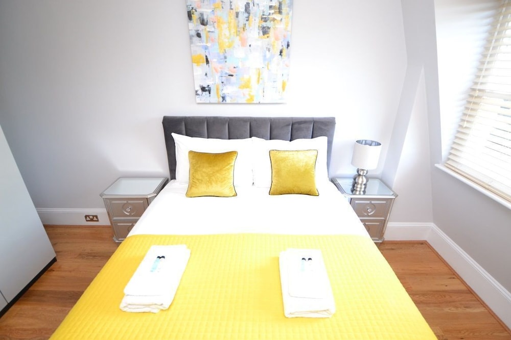 Luxury Hyde Park