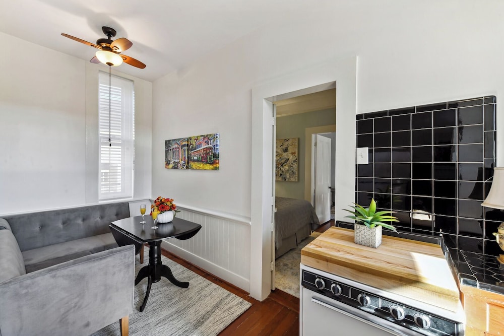 French Quarter Lanaux Mansion B & B