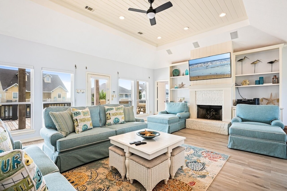 Happy Hours 4 Bedroom Home