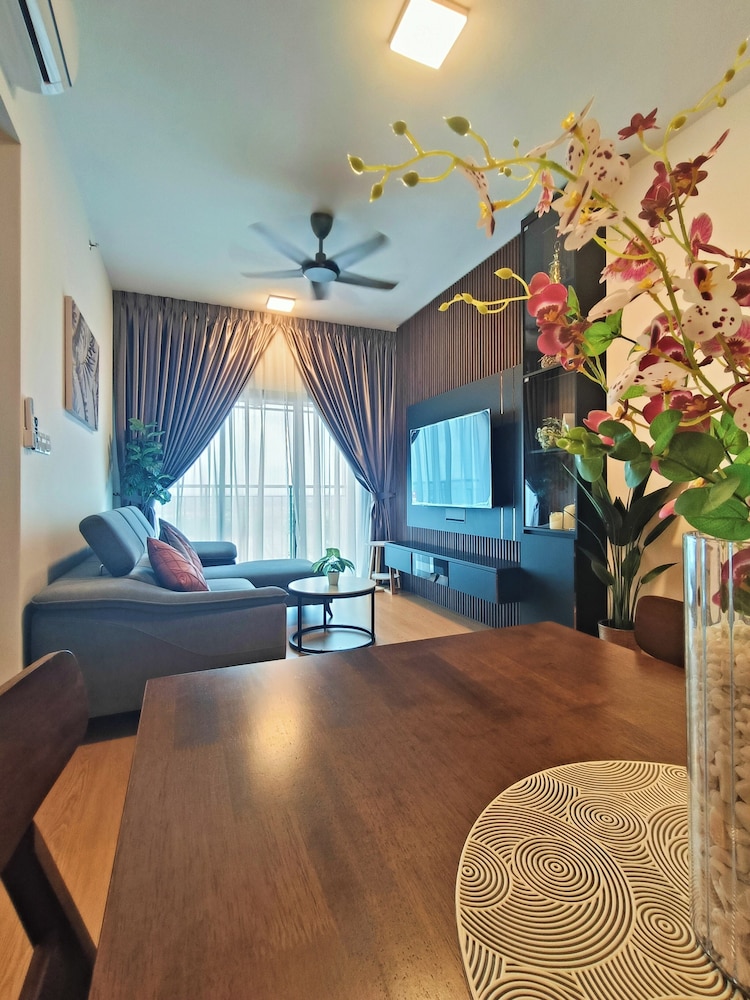MayaBay Residences Bandar Gamuda Cove