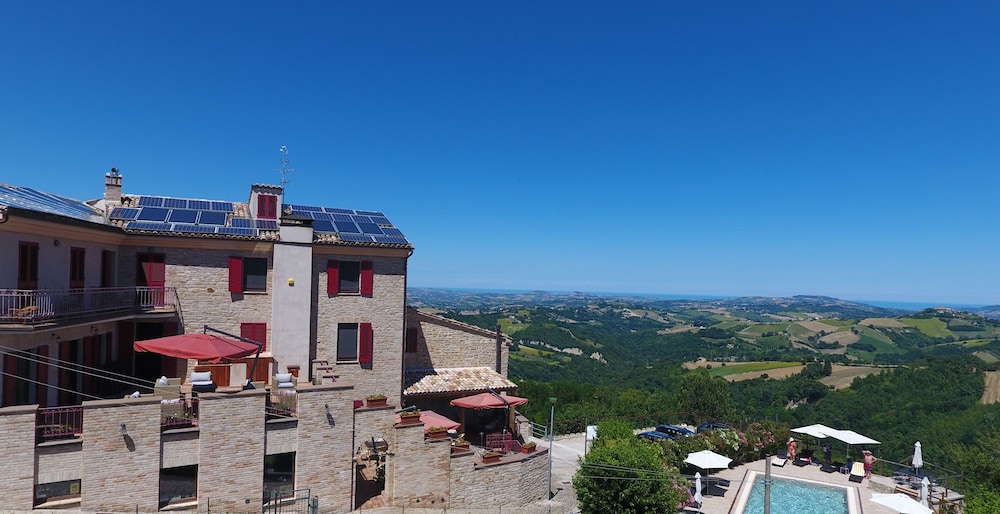Boutique Hotel Leone