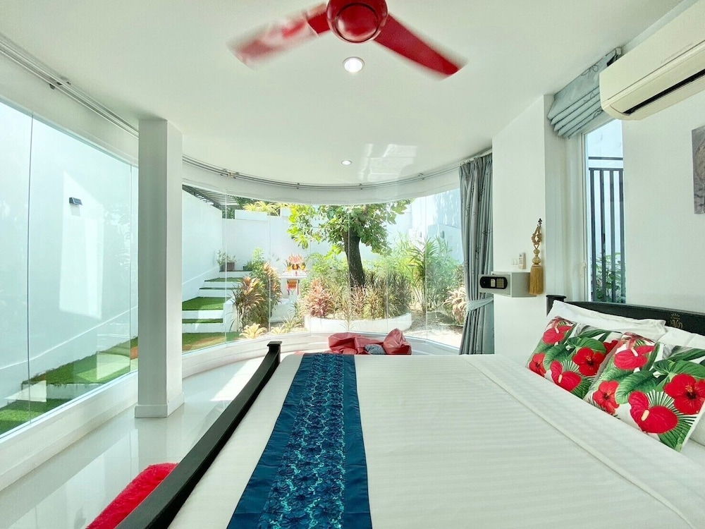 Private Pool Villa for Family & Friends