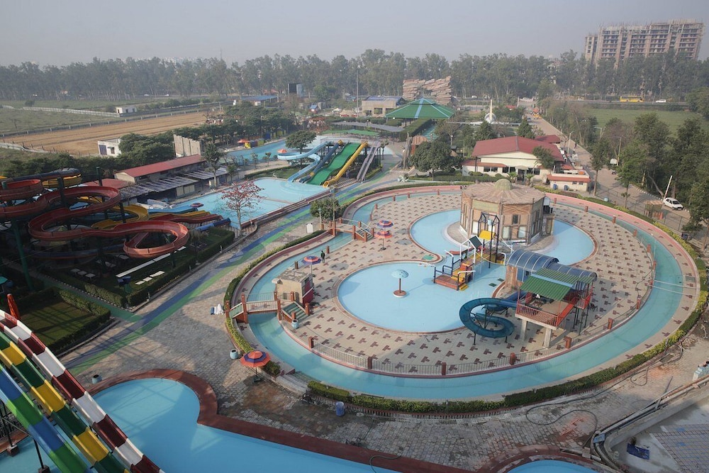 Hotel Lotus Paradise view 5