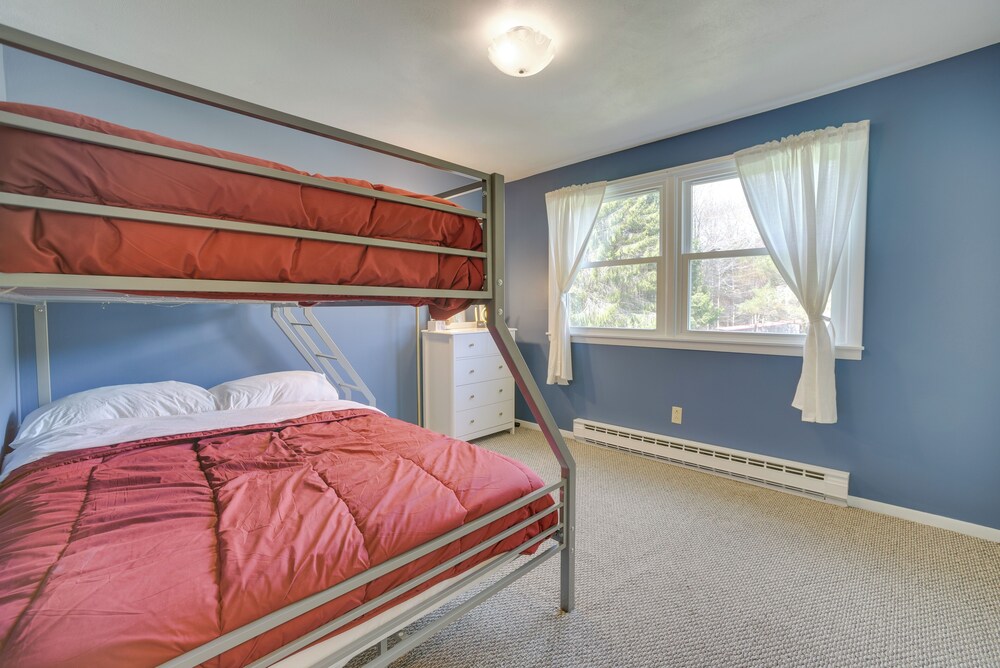 Burlington Flats House < 13 Mi to Cooperstown! view 4