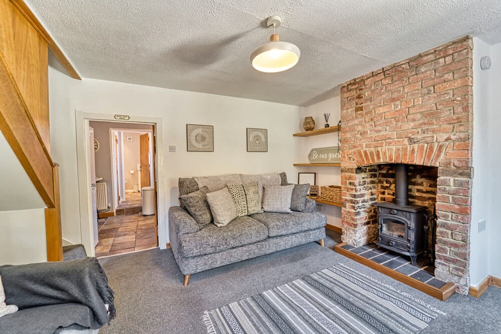 Host Stay London Road Cottage