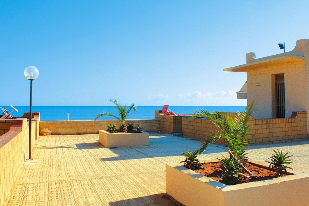 Apartment in Triscina by the Sea With Pools