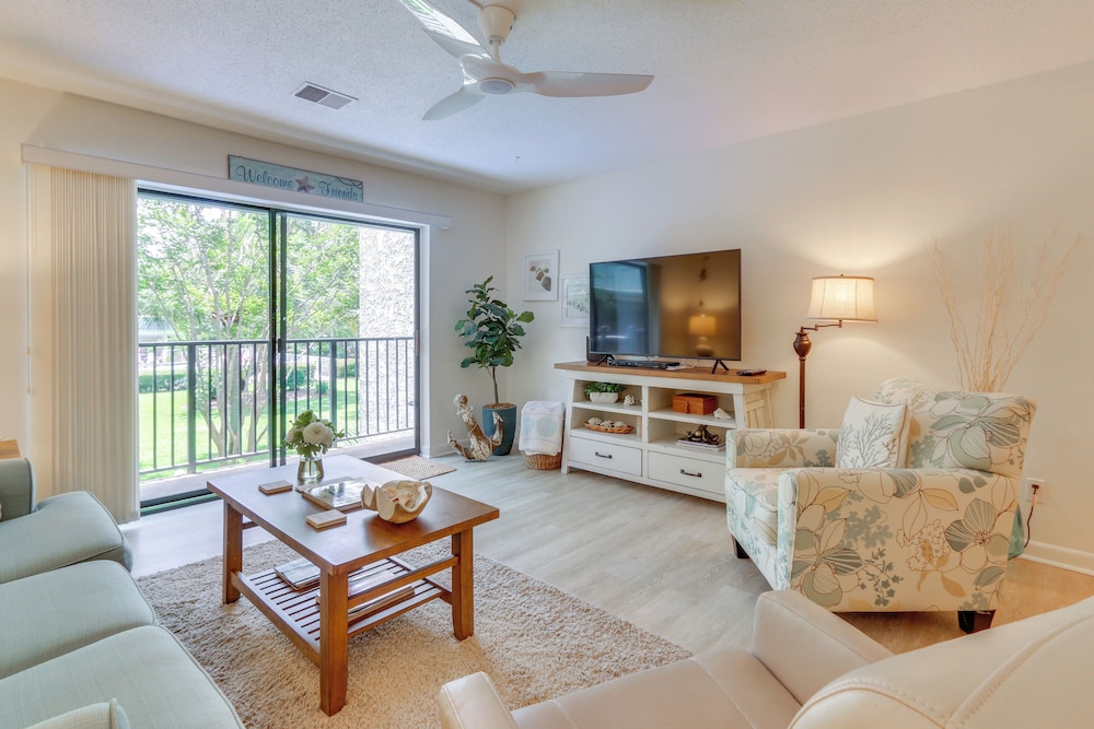 Steps to Beach & Pool: Hilton Head Island Condo!