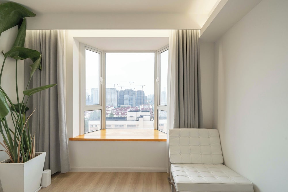 Book and Bed - SML Center