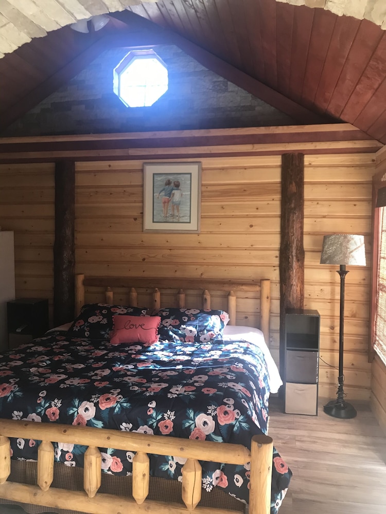 Alexander lake lodge - Property Image 21