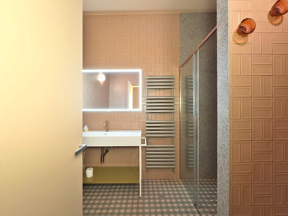 Cinisca Suite Rose in Bologna