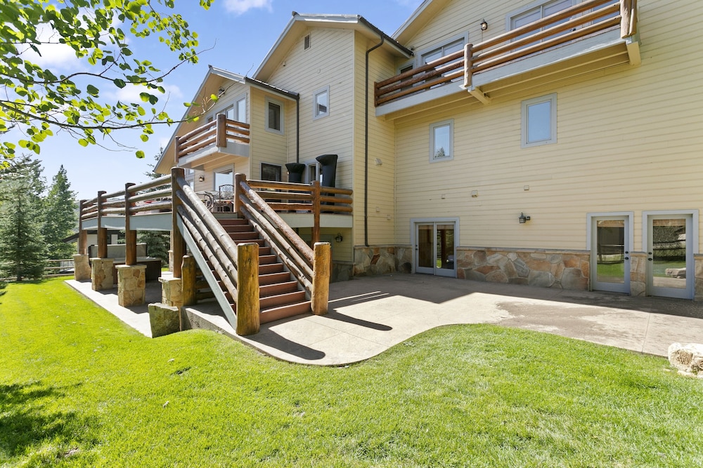 Solamere Drive Home at Deer Valley Resort - 6 Bedroom Home with Hot Tub #3220 6 Home