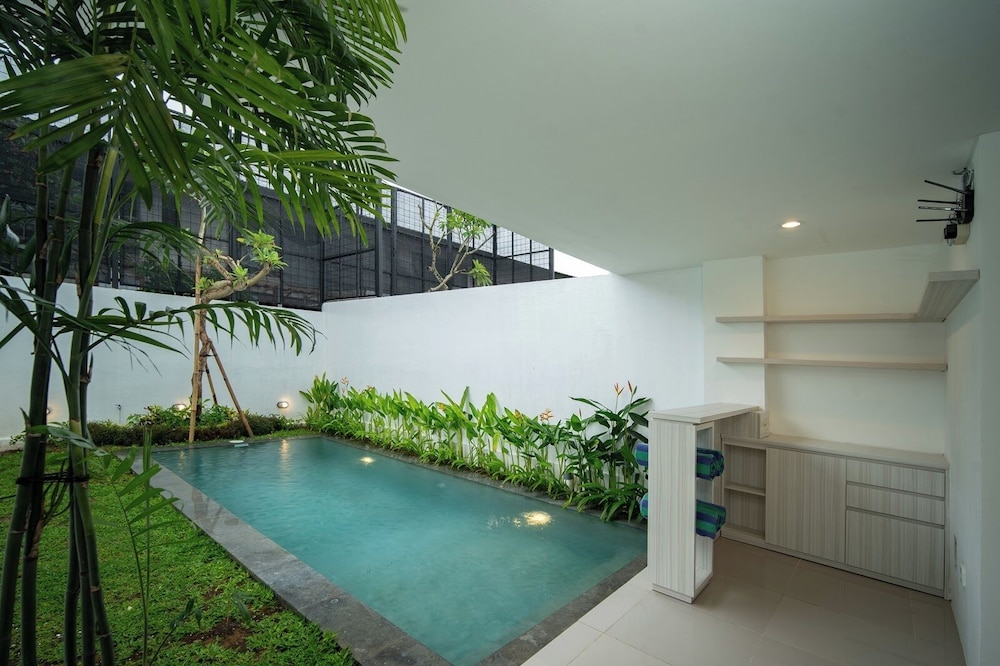 Artha Villa Pererenan By Fays Hospitality