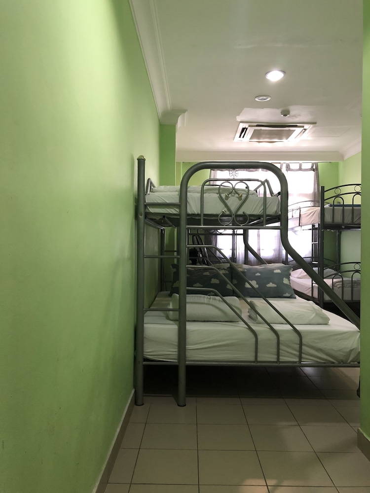 Snooze Inn Dickson Road - Hostel