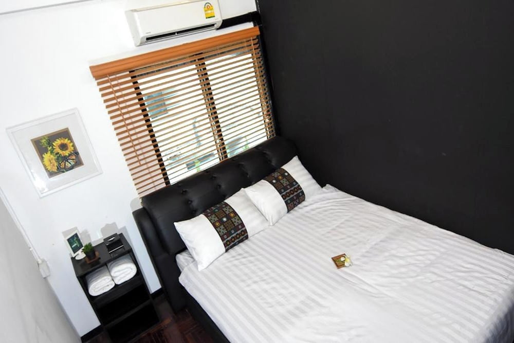 Kayan Hostel