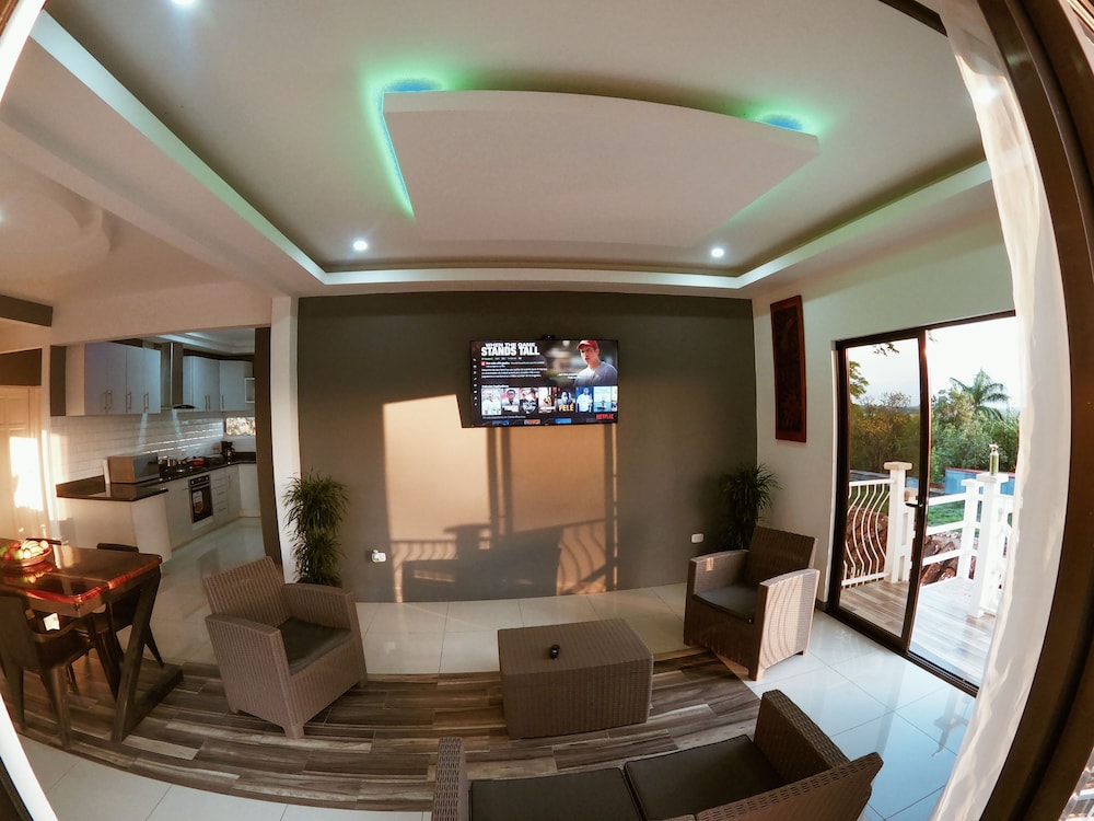 Nice Property Near Sjo Airport Costa Ric view 5