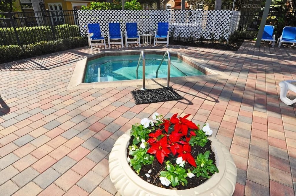 2676 Emerald Island House 5 Bedroom by Florida Star - Image 2