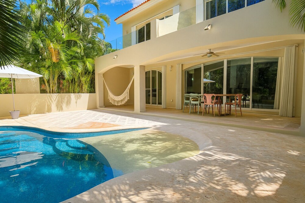 Family Villa Private Pool 3 Min Walk To The Beach