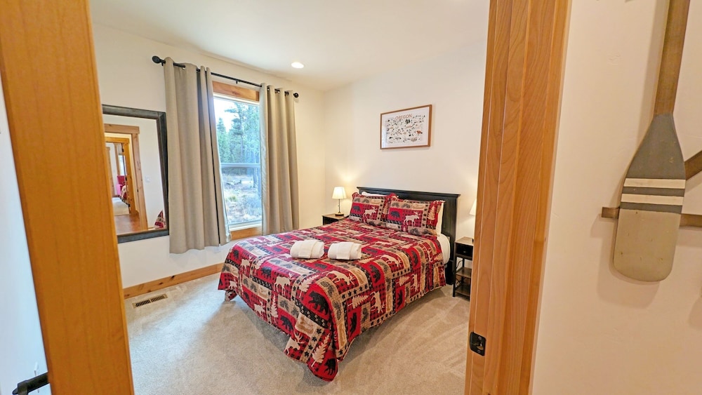 56593 Celestial Dr 4 Bedroom Home