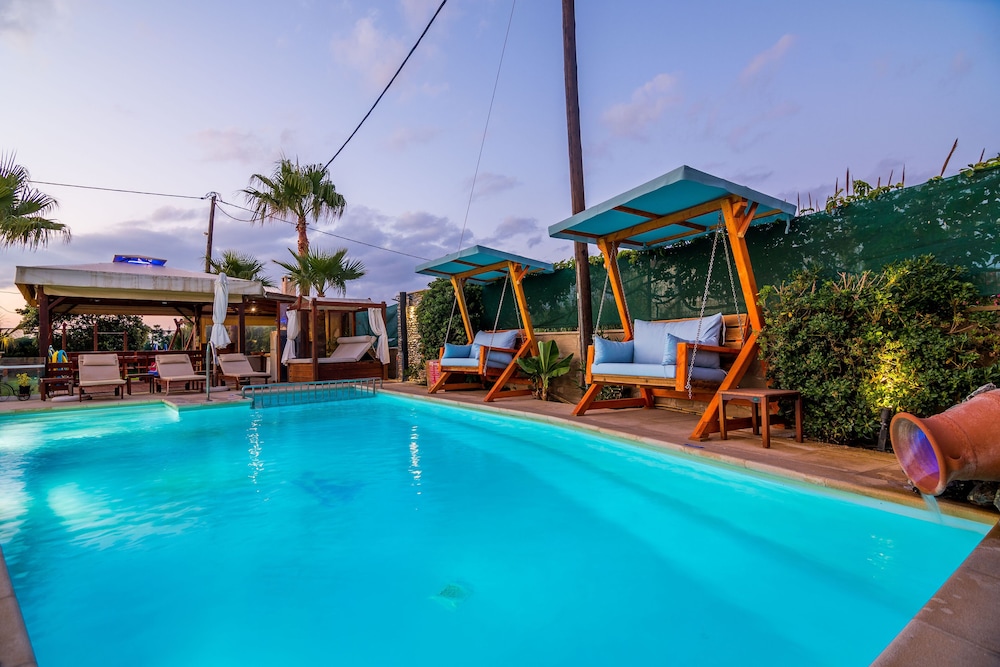 Thalassa Apartments