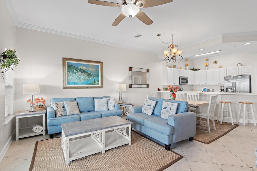 Pavilion Palms 205b