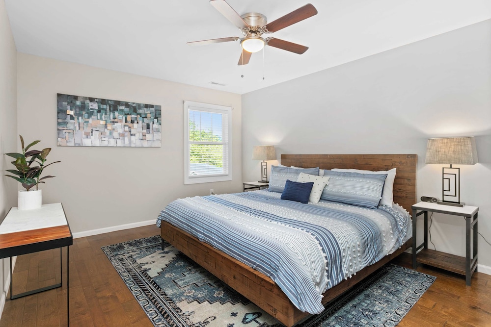 Cypress & Willow Buyout by Avantstay 2 Home Buyout! Sleeps 16!