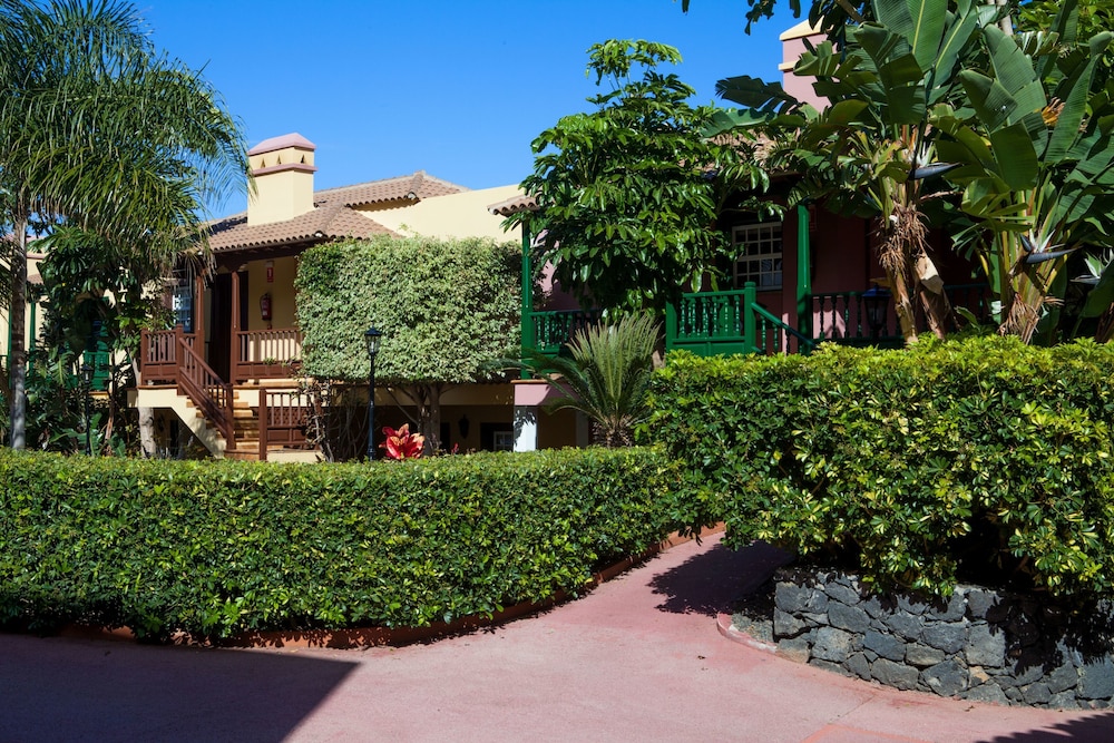 Brena Baja Vacations - Apartamentos Oasis San Antonio - Property Image 5