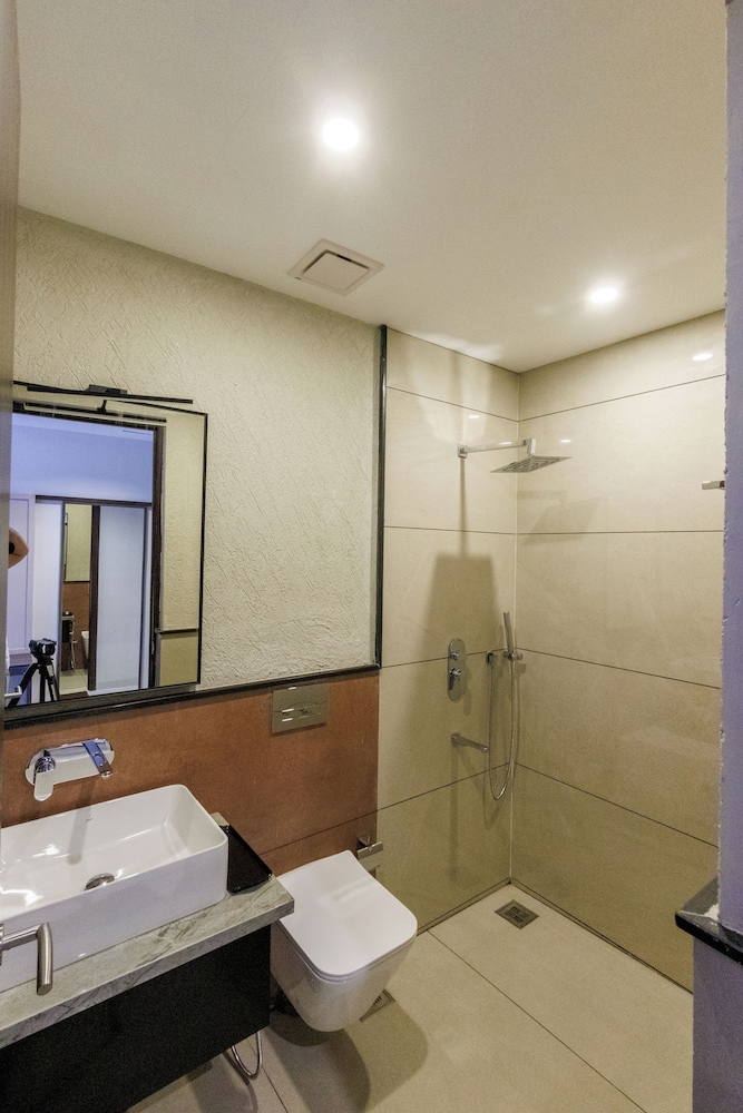 CherryLoft Luxury Resort
