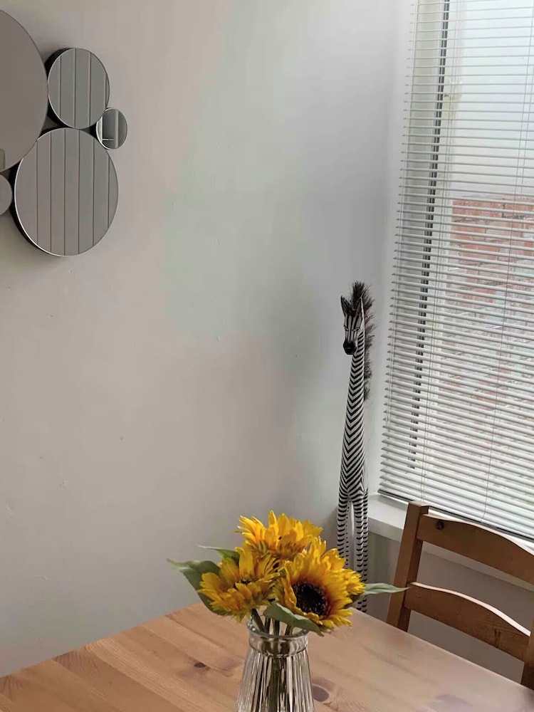 Beautiful 2-bed House in Portsmouth