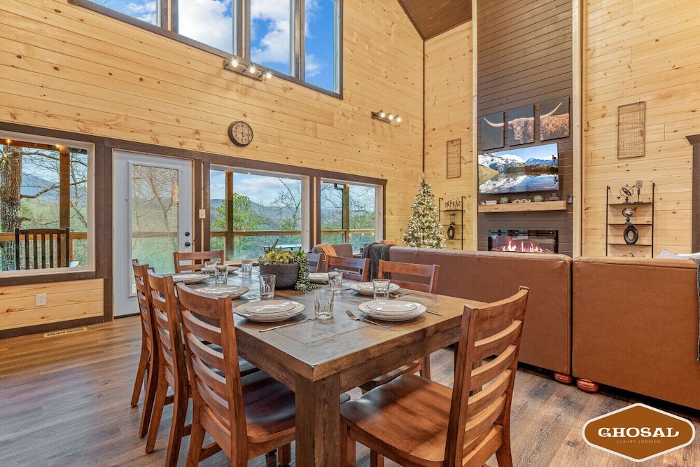 Summit Luxe Resort