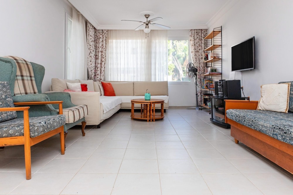 Peaceful Flat With 3 Private Beaches in Bodrum view 3