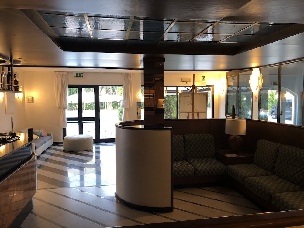 Arthotel Gabbiano Azzurro due view 2