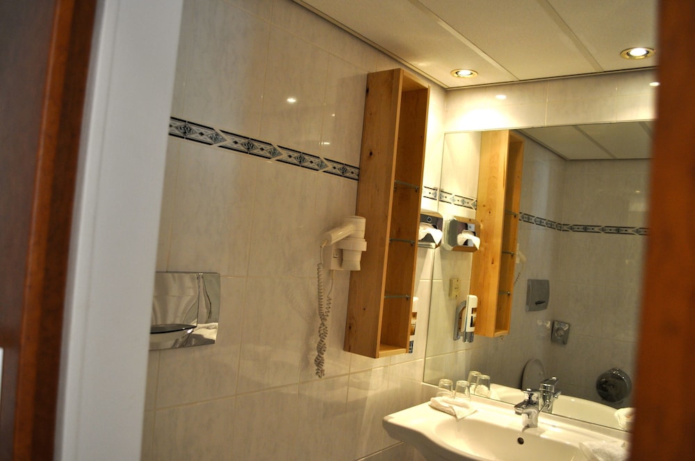 Frankfurt Vacations - Savoy Hotel Frankfurt - Property Image 49