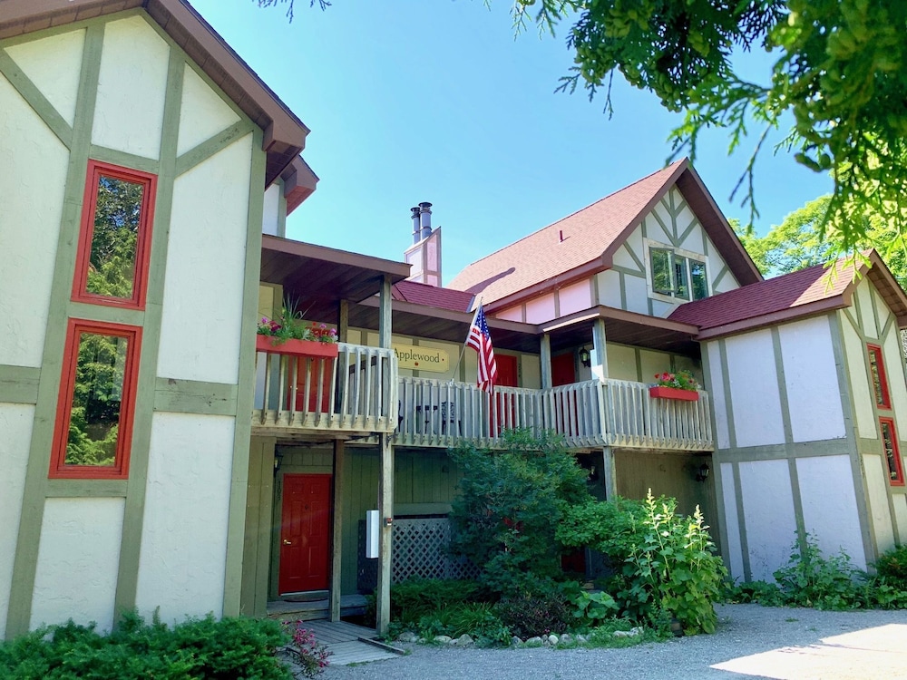 Hotel Sunset Condominiums - Image 1