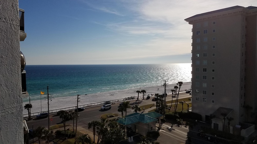 Surfside 1210 2 Bedroom Apartment by BnD