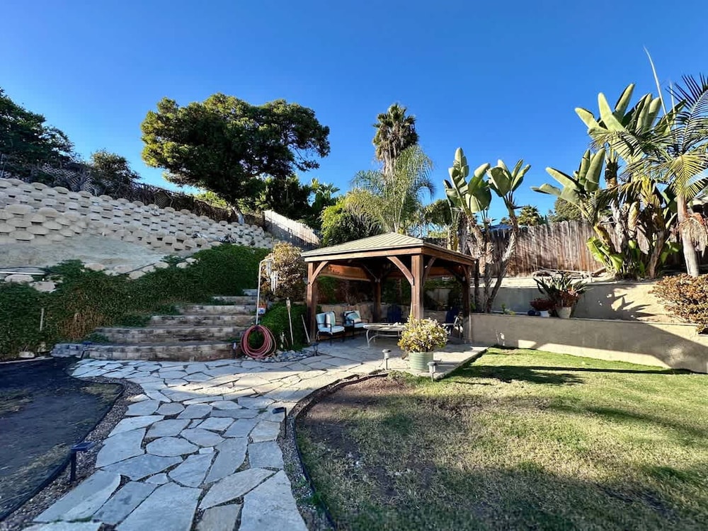 Crestview Oceanside - Family-friendly Private Yard