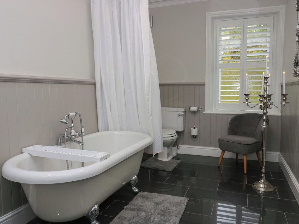 Beechgrove Manor