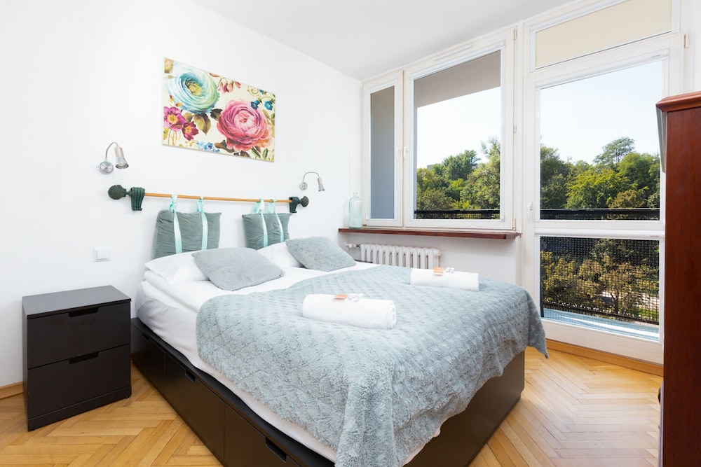 Apartment Warsaw Browarna by Renters view 4