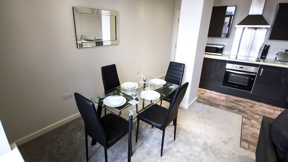 Stayzo Self Catering Accommodation 3 -bradford UK