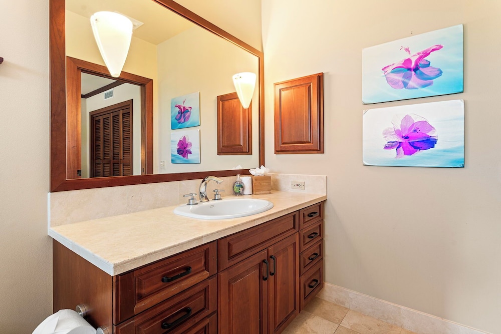 Family-friendly & Romantic Getaway - Beach Club Access- Vrkcv